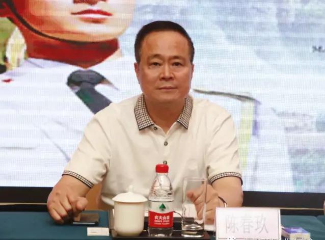 北京福建企業(yè)總商會黨委書記、會長陳春玖